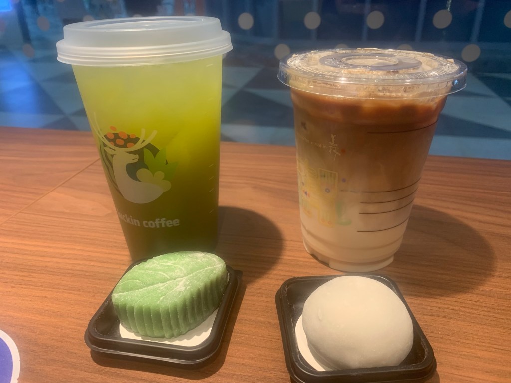 7. Tag Tropenregen und „Der Denker“ am Raffles Place